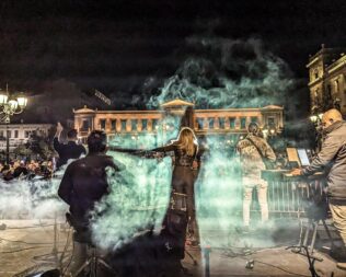 Decibel Band στη Νέα Μάκρη