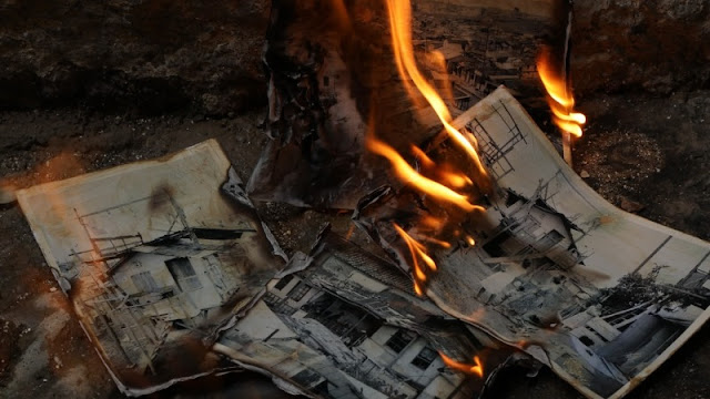 Dourgouti Τown στην Πετρούπολη