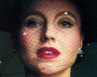 Ο γάμος της Μαρία Μπράουν στην Λαμπηδόνα