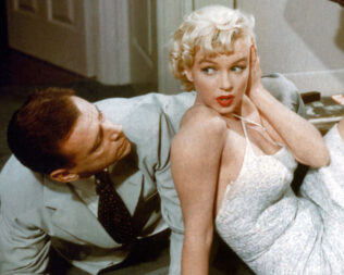 Επτά Χρόνια Φαγούρα στην Ελληνοαμερικανική Ένωση