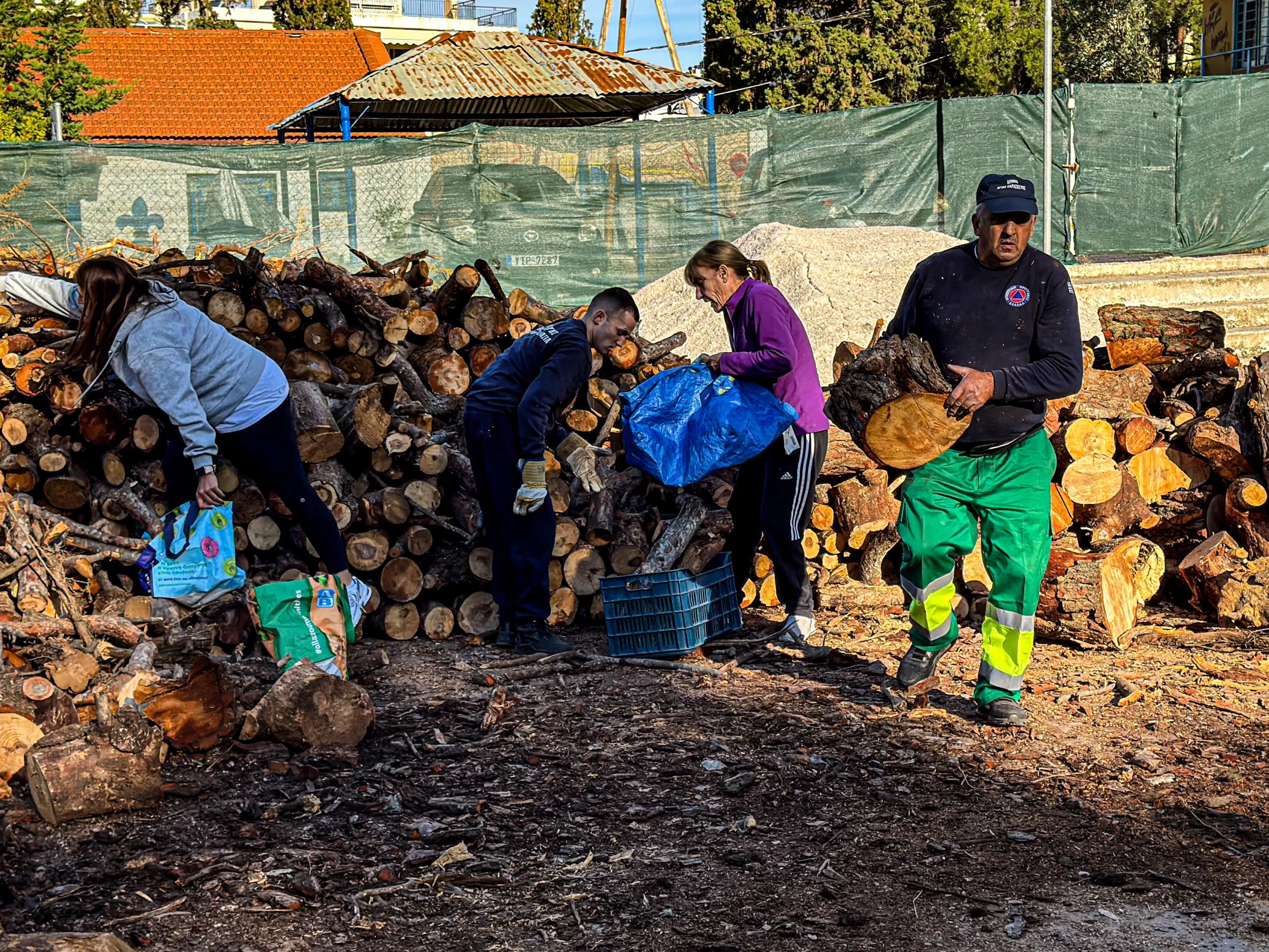 Δωρεάν διανομή καυσόξυλων
